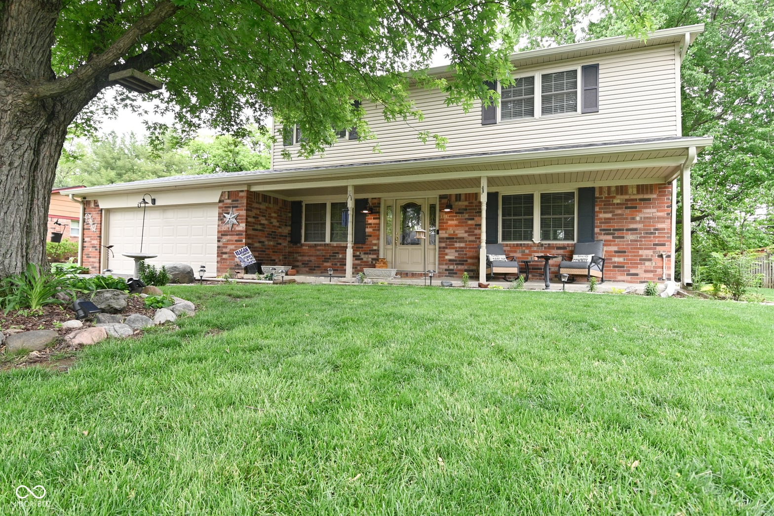 Front exterior at 31 Robinwood Drive, Brownsburg, IN