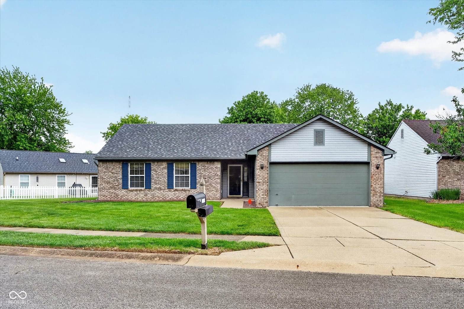 Photo of 1541 Brook Pointe Drive, Indianapolis, IN