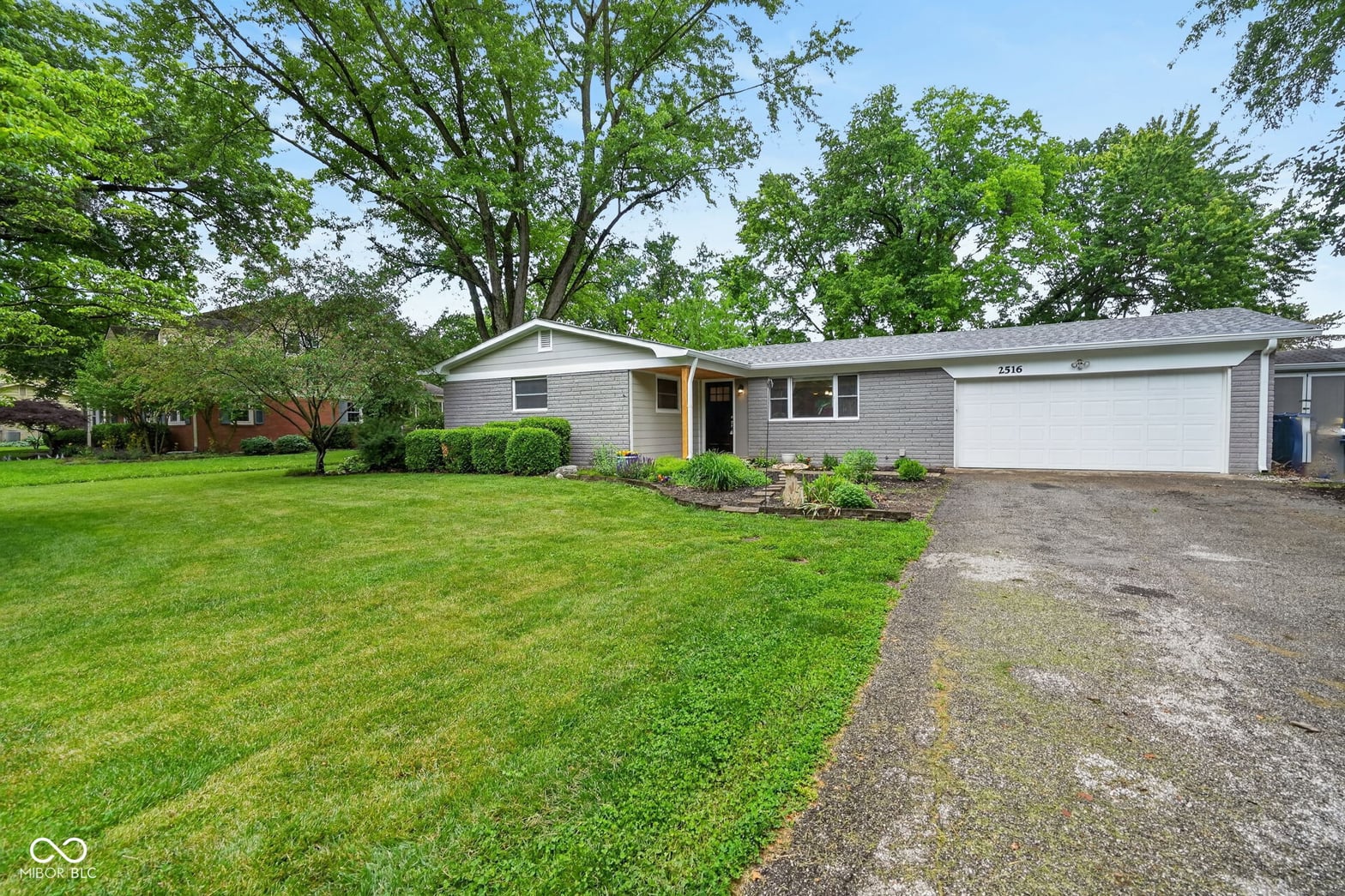 Front exterior at 2516 Colony Court, Carmel, IN