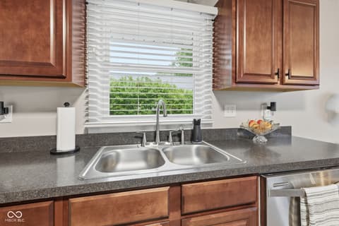 Photo of 1000 Sunnybrook Lane, Lebanon, IN