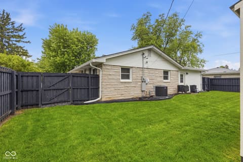 Photo of 1000 Sunnybrook Lane, Lebanon, IN