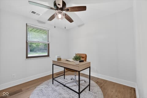 Photo of 646 Karen Drive, Zionsville, IN