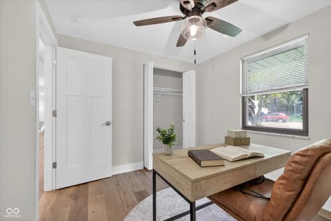 Photo of 646 Karen Drive, Zionsville, IN