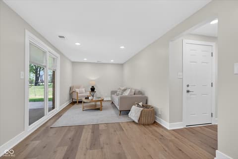 Photo of 646 Karen Drive, Zionsville, IN