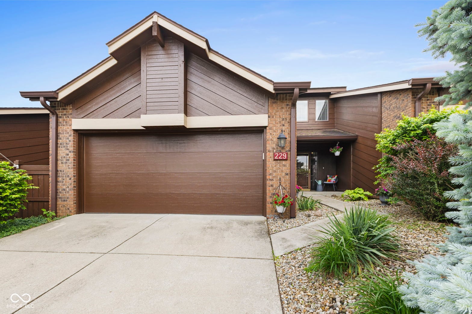 Photo of 229 Brighton Court, Greenwood, IN