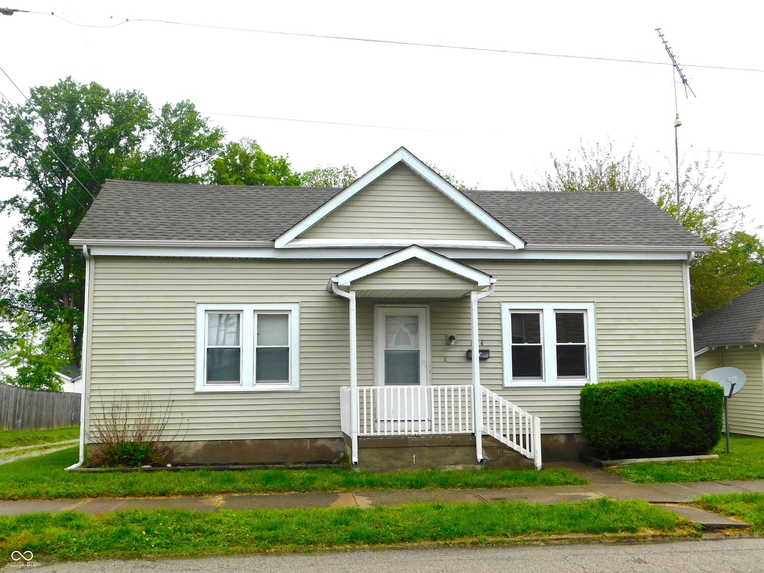 Photo of 114 W Hendricks Street, Greensburg, IN
