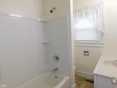 Photo of 114 W Hendricks Street, Greensburg, IN