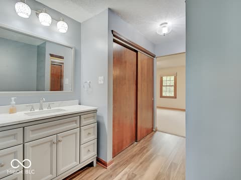 Photo of 1560 Saylor Street, Zionsville, IN