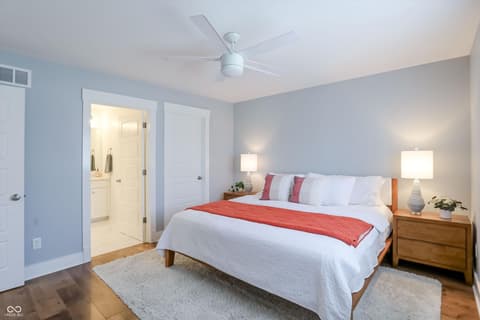 Photo of 10472 Lower Garden Way, Zionsville, IN