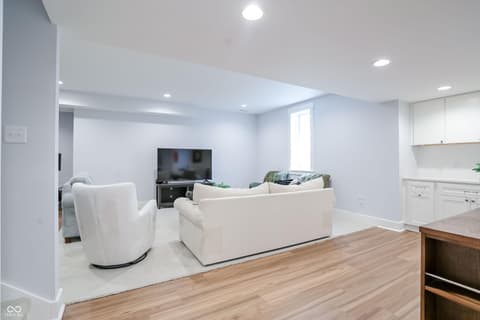 Photo of 10472 Lower Garden Way, Zionsville, IN