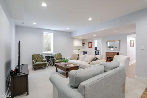 Photo of 10472 Lower Garden Way, Zionsville, IN