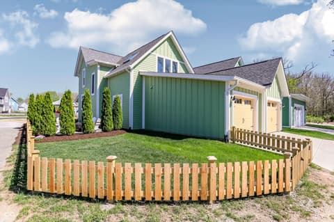 Photo of 10472 Lower Garden Way, Zionsville, IN