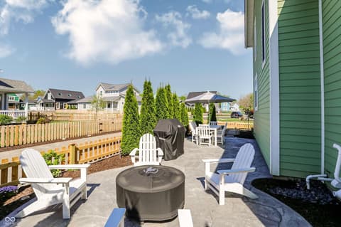 Photo of 10472 Lower Garden Way, Zionsville, IN
