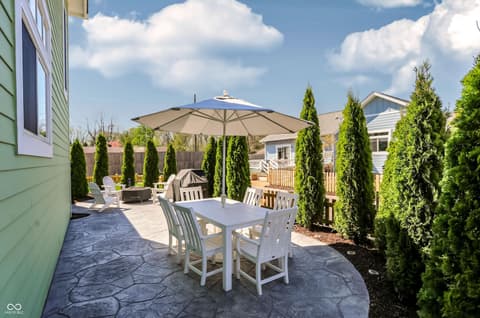 Photo of 10472 Lower Garden Way, Zionsville, IN