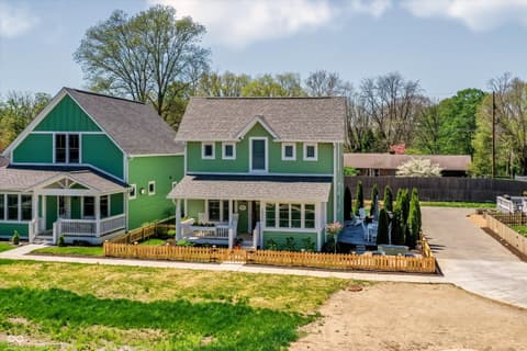 Photo of 10472 Lower Garden Way, Zionsville, IN