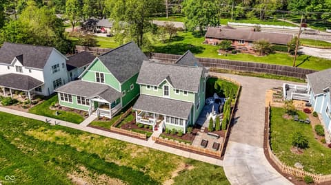 Photo of 10472 Lower Garden Way, Zionsville, IN