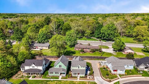 Photo of 10472 Lower Garden Way, Zionsville, IN
