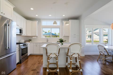 Photo of 10472 Lower Garden Way, Zionsville, IN