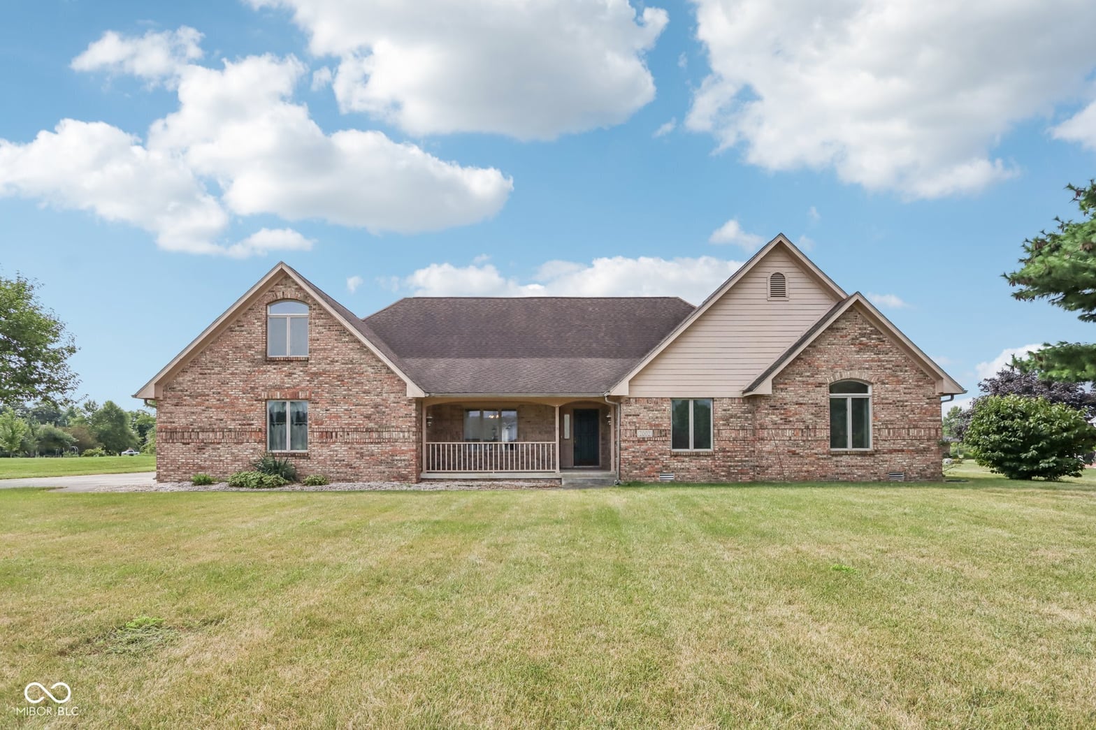 Front exterior at 2002 Kerri Lynn Lane, Kokomo, IN