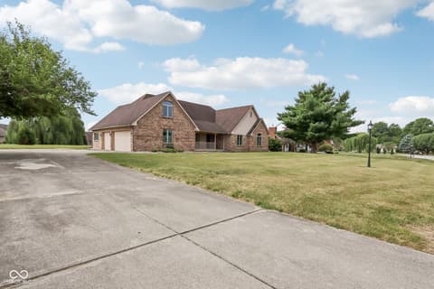 Front exterior at 2002 Kerri Lynn Lane, Kokomo, IN