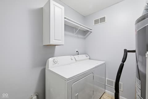 Laundry room at 450 Ashby Drive, Greenfield, IN