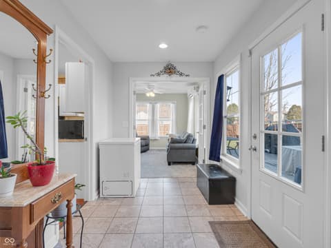 Photo of 6334 Jakes Place, Indianapolis, IN