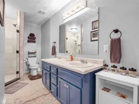 Photo of 6334 Jakes Place, Indianapolis, IN