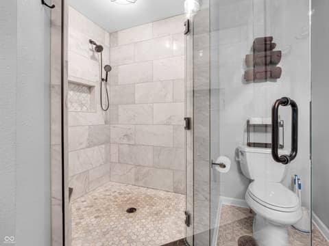 Photo of 6334 Jakes Place, Indianapolis, IN