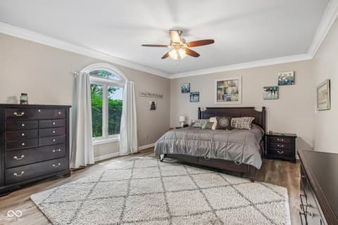 Photo of 152 Derbyshire Drive, Indianapolis, IN