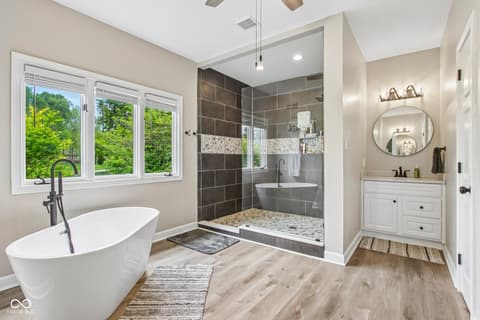 Photo of 152 Derbyshire Drive, Indianapolis, IN