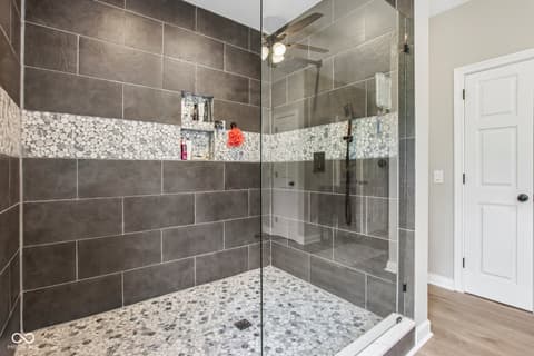 Photo of 152 Derbyshire Drive, Indianapolis, IN