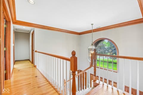Photo of 152 Derbyshire Drive, Indianapolis, IN