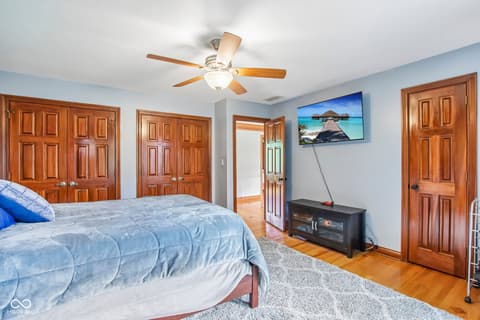 Photo of 152 Derbyshire Drive, Indianapolis, IN