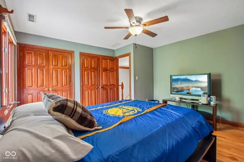 Photo of 152 Derbyshire Drive, Indianapolis, IN