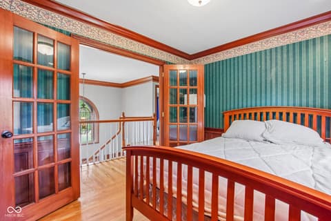 Photo of 152 Derbyshire Drive, Indianapolis, IN