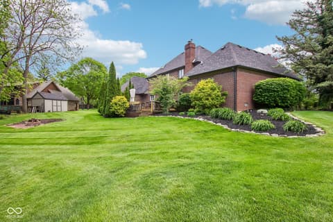 Photo of 152 Derbyshire Drive, Indianapolis, IN