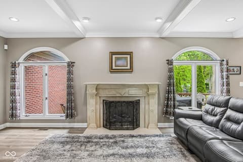 Photo of 152 Derbyshire Drive, Indianapolis, IN