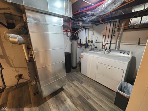Laundry room at 6167 Guilford Avenue, Indianapolis, IN