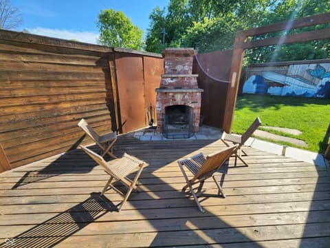 Outdoor living area at 6167 Guilford Avenue, Indianapolis, IN