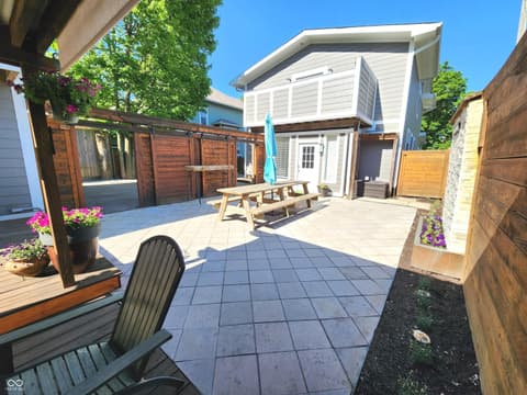 Outdoor living area at 6167 Guilford Avenue, Indianapolis, IN