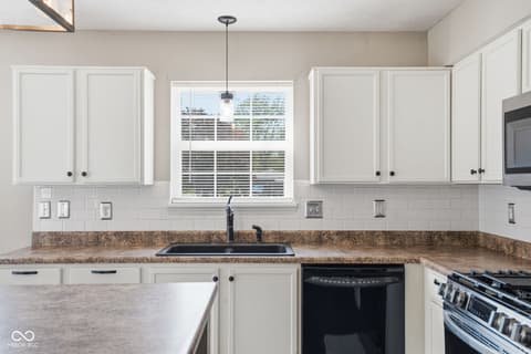 Photo of 987 Gulf Shore Boulevard, Kokomo, IN