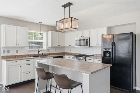 Photo of 987 Gulf Shore Boulevard, Kokomo, IN
