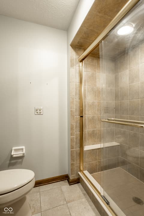 Primary bathroom at 1850 Spruce Drive, Carmel, IN