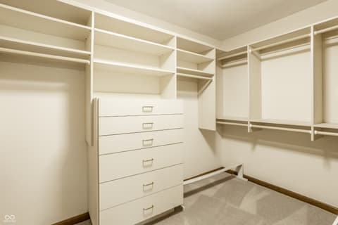 Walk In Closets — 1850 Spruce Drive, Carmel, IN