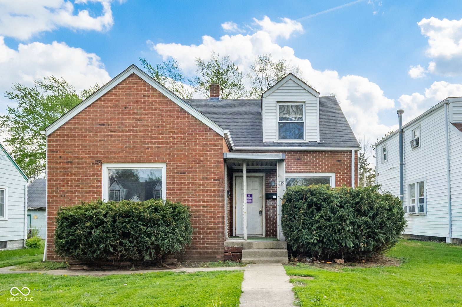 Photo of 239 W 38th Street, Anderson, IN