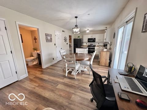 Photo of 1240 Legacy Lane, Indianapolis, IN
