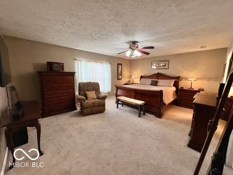 Photo of 1240 Legacy Lane, Indianapolis, IN