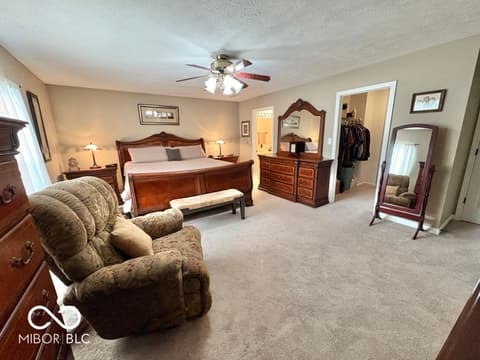Photo of 1240 Legacy Lane, Indianapolis, IN
