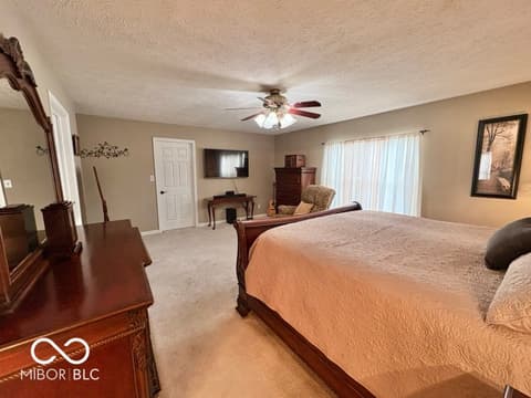 Photo of 1240 Legacy Lane, Indianapolis, IN