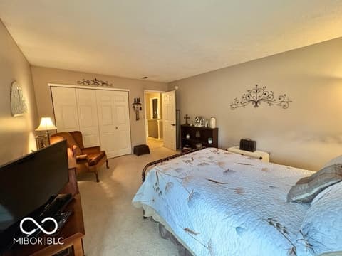 Photo of 1240 Legacy Lane, Indianapolis, IN